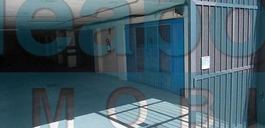 Torretta: due garage di 16 e 50 mq. ca.