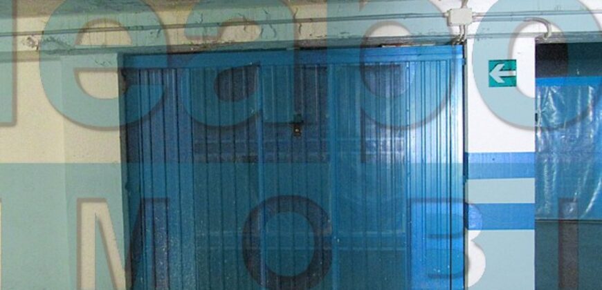 Torretta: due garage di 16 e 50 mq. ca.